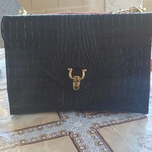 Black clutch